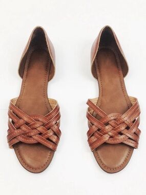 Universal Thread Brown Leather Woven Flat Sandals Size 11